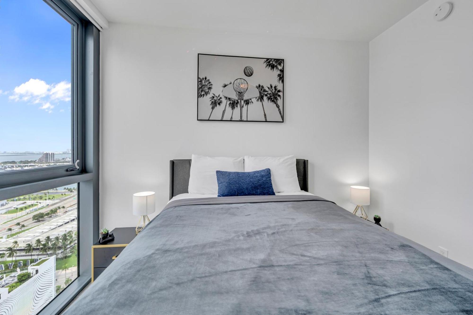 Great 3 Beds 3 Baths Appartment Downtown Маями Екстериор снимка